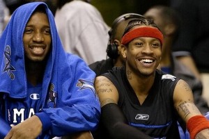 ng体育-神奇的日子！三人单场砍下60+，科比独得81分，两大中锋创记录！