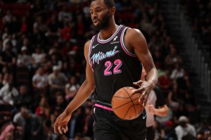 ng体育app-复出状态可以！维金斯半场5中4&amp;三分2中1拿到9分3板2断1帽