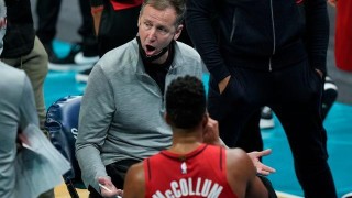 ng体育官网-名记爆料五大教头帅位不稳 雄鹿不进东决必换帅！